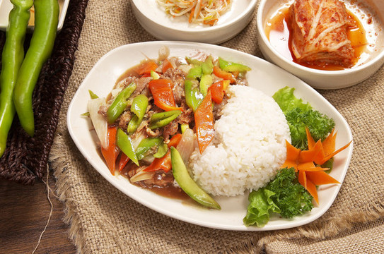 牛肉蓋飯