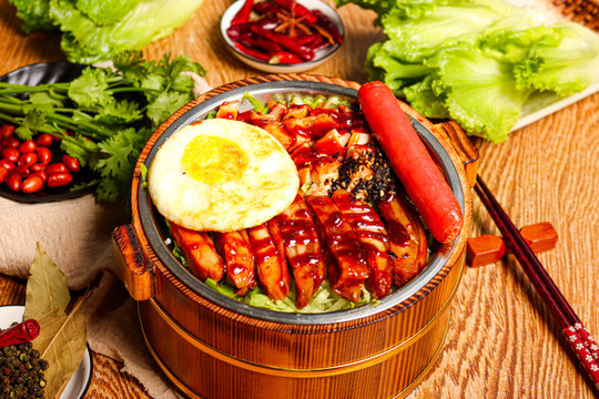 烤肉雞排飯