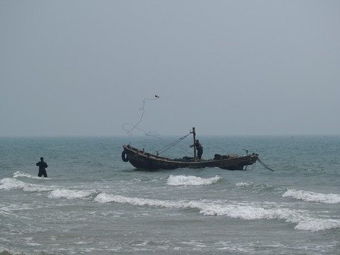 漁船打魚歸來