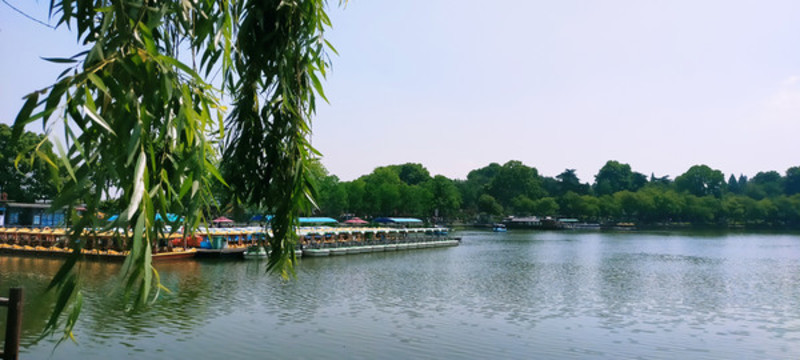湖泊山水