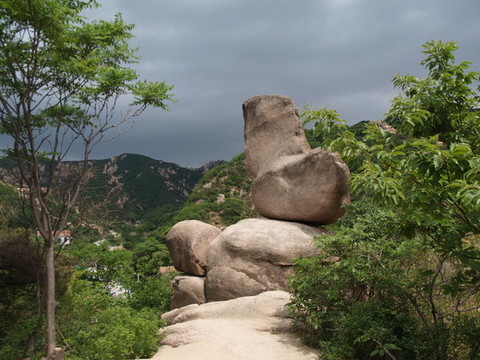 靴子石五蓮山靴石