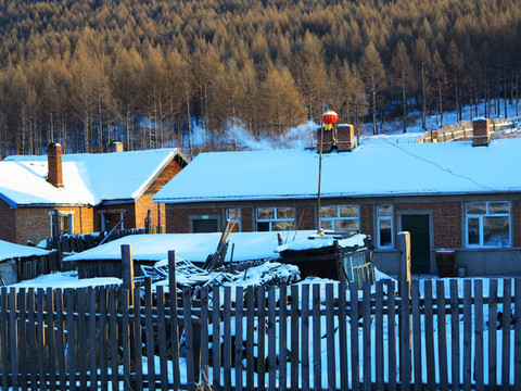 大興安嶺林場山村農(nóng)舍雪景