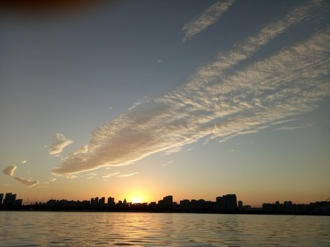夕陽下云彩