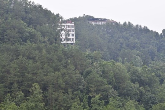山中別墅