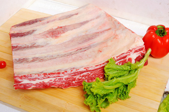 帶骨腹肉