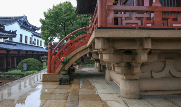 建筑石基