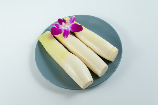 茭白擺盤圖