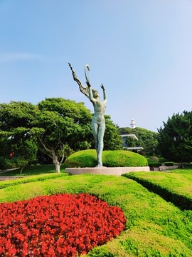 小青島公園琴女雕像
