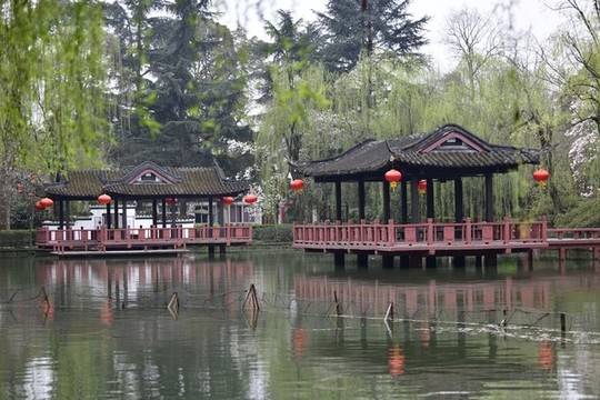 公園涼亭