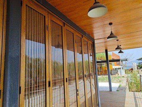 鄉(xiāng)村木質(zhì)民宿