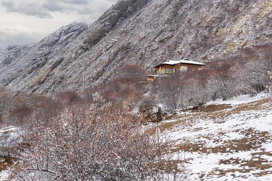 達(dá)拉崗布寺