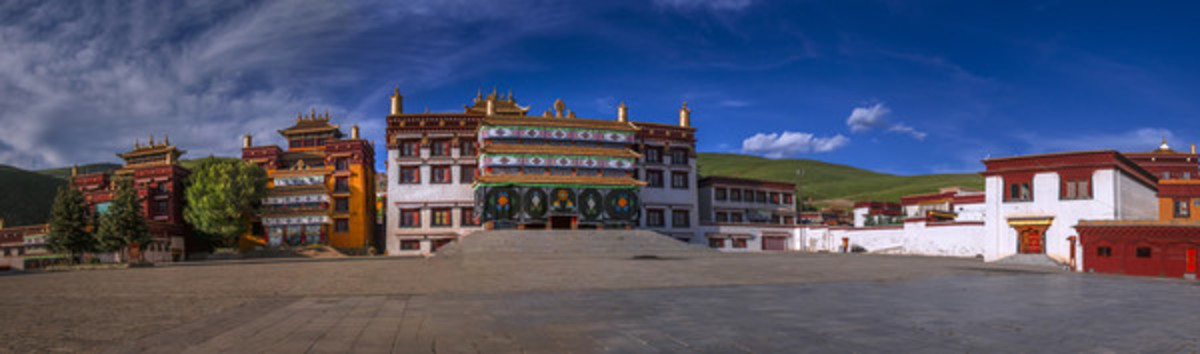 寬幅長(zhǎng)青春科爾寺全景