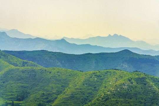 群山