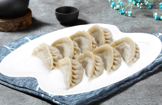 蕎面蒸餃