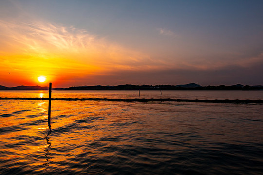 江蘇無錫太湖風(fēng)景區(qū)夕陽黃昏晚霞