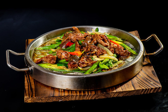 鐵板黑豬肉