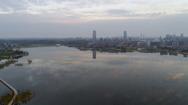 天府新區(qū)興隆湖畔
