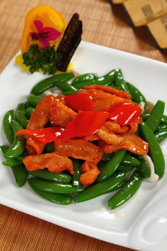 蘭豆炒豬頸肉