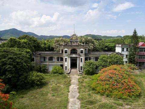 江門(mén)臺(tái)山廟邊學(xué)校