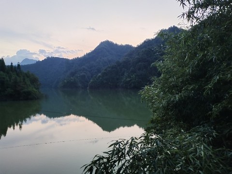 山谷