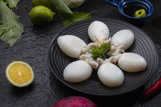 冰鎮(zhèn)墨魚仔