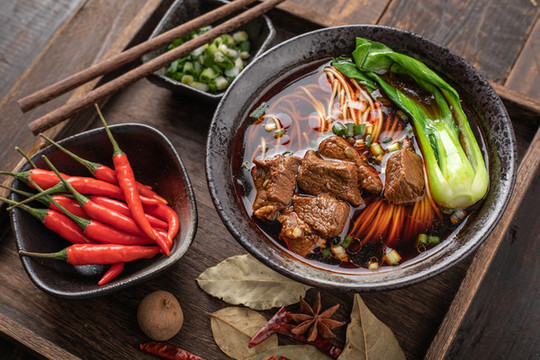 傳統(tǒng)美食牛肉面