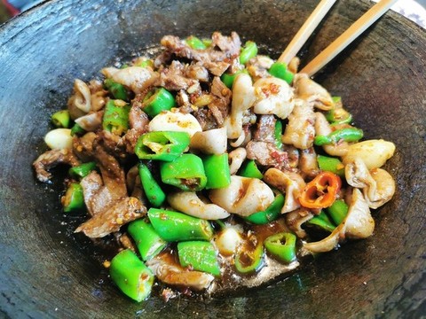 青椒炒肉腸
