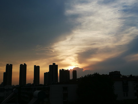 黃昏