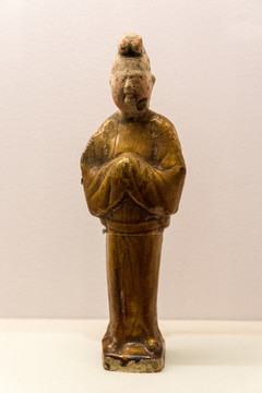 唐代男裝女俑