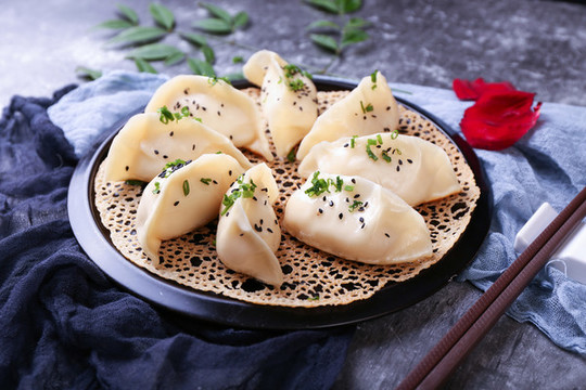 鮮肉鍋貼