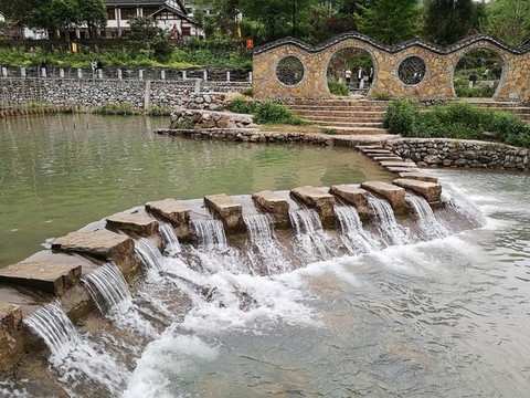 小河石墩