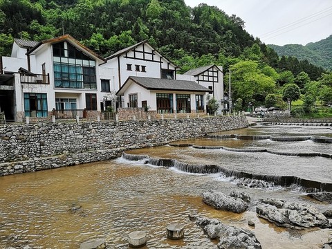 古鎮(zhèn)小河