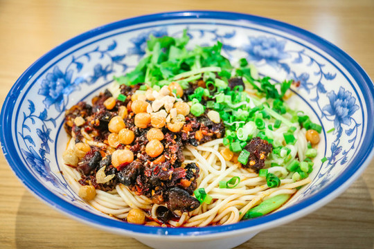 地道麻辣重慶小面