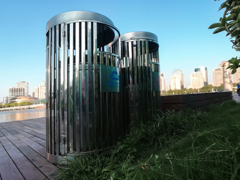 不銹鋼垃圾箱