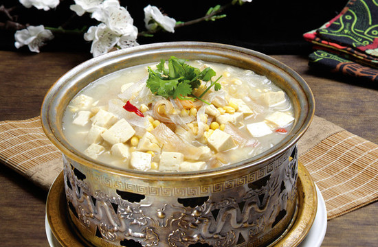 肉皮豆芽燉豆腐