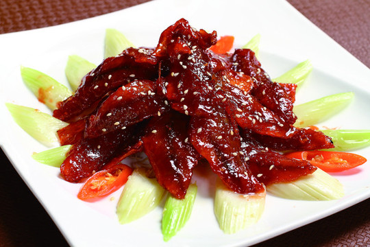 西芹臘牛肉