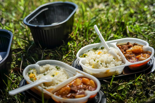 自熱飯