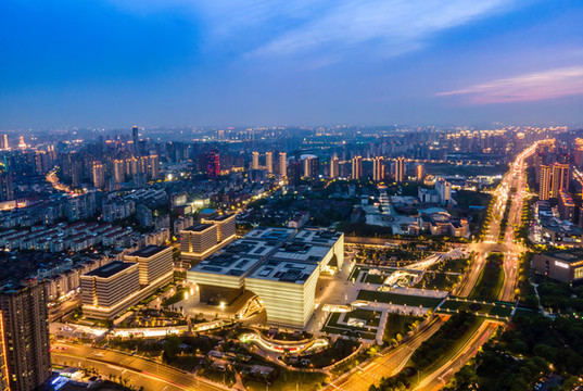 航拍常州現(xiàn)代建筑景觀夜景