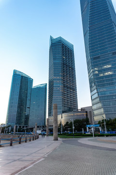 青島海岸線金融中心街景