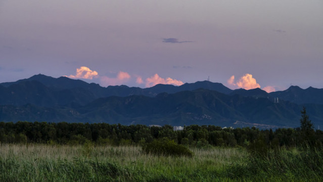 遠(yuǎn)山