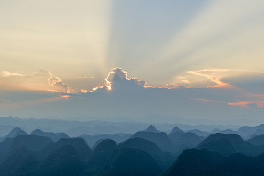 貴州十萬大山日落