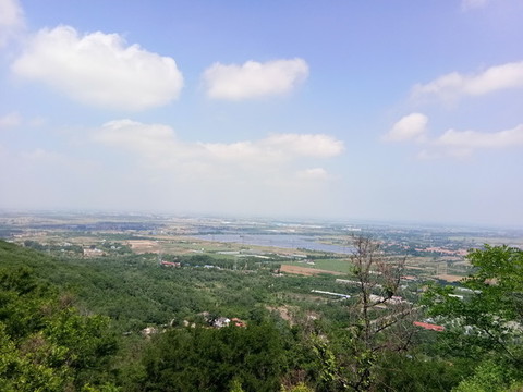 藍(lán)天白云