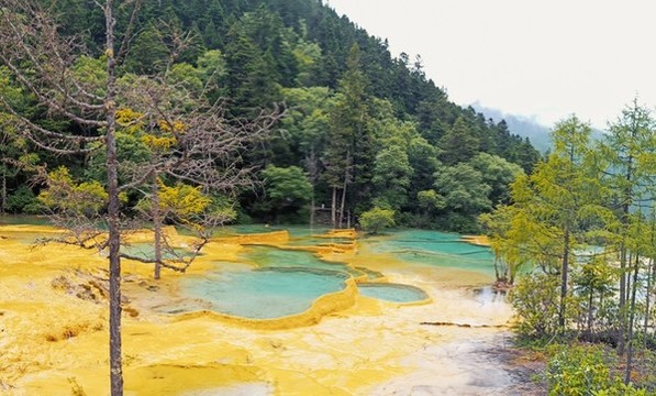 五彩池風景山水