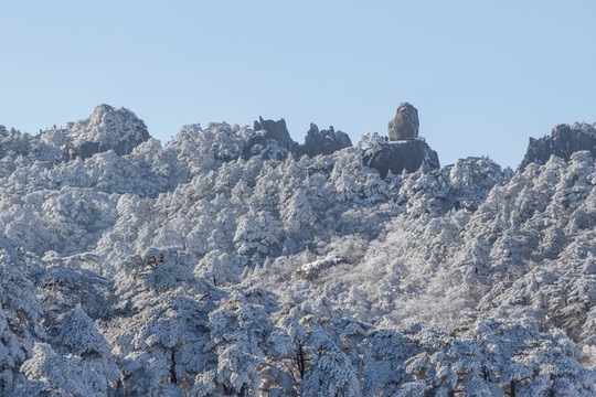 黃山飛來石