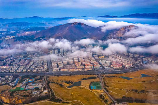 青島嶗山區(qū)午山云霧