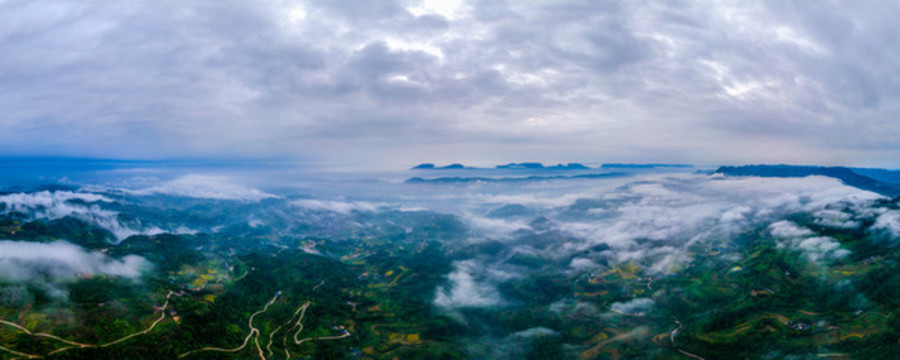 重慶江津區(qū)鄉(xiāng)村晨霧似仙境