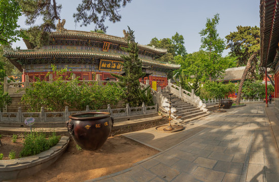潭柘寺大雄寶殿