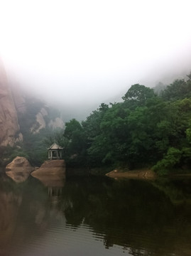 天磨湖