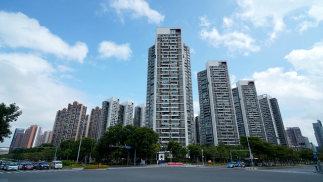 城市發(fā)展道路交通小區(qū)高樓