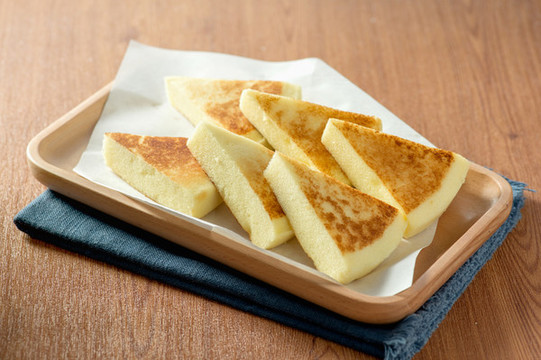 煎小米糕
